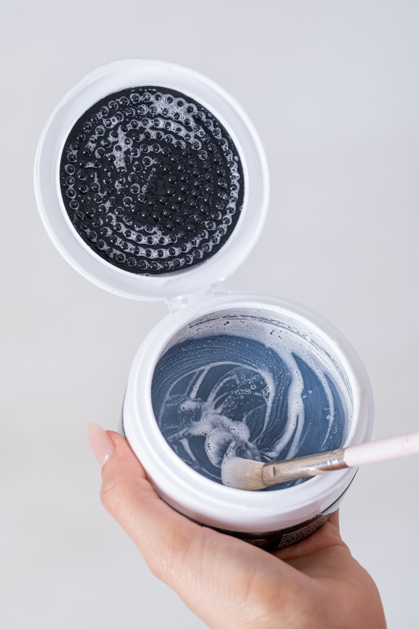 Brush Cleaner